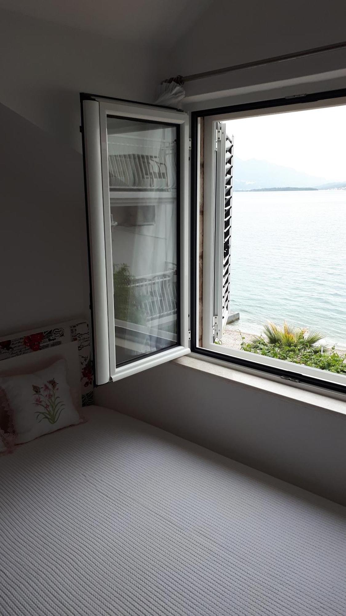 Apartmani Kalinic ビエラ 部屋 写真